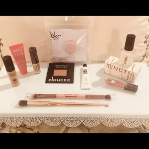 Bundle of Travel Size Cosmetics w/Brushes